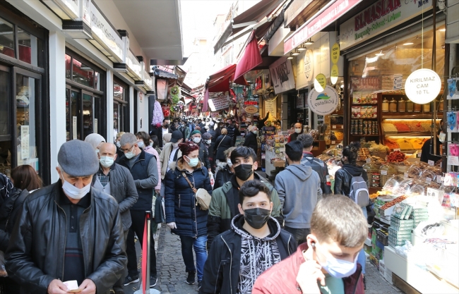 Ramazan öncesi İstanbul'da alışveriş yoğunluğu yaşanıyor